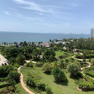 Well Equipped Condo With Splendid Sea View